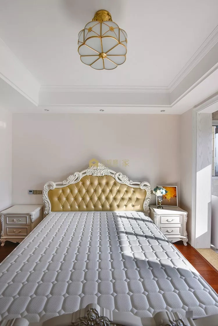 金色美缝剂提升颜值!146平欧式三居室,佛山蔚蓝湾畔业主很喜欢