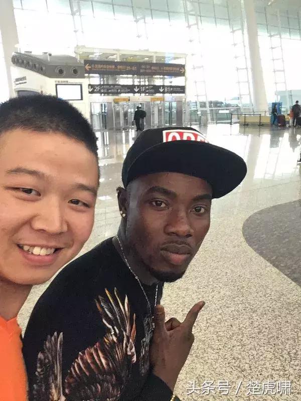 武汉卓尔夺冠庆典,卓尔足球联赛总决赛