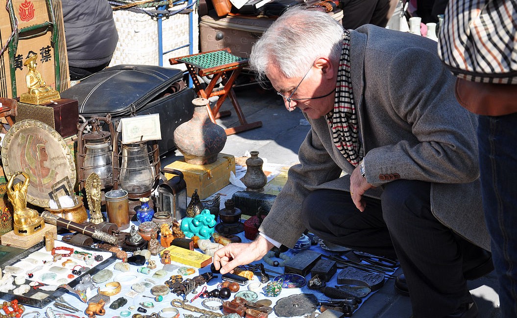 从“潘家窑”到“潘家园”，一百块的范曾斗方涨到几百万