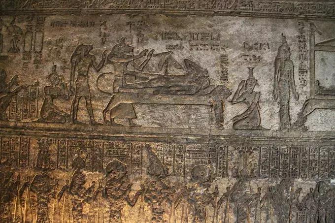 神·庙与王·陵——生命的轮回