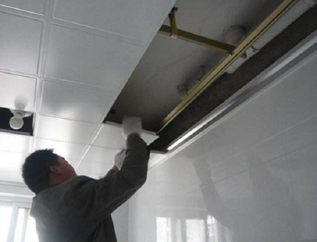 吊顶是石膏板的好还是集成板好,集成吊顶和石膏板哪个好用