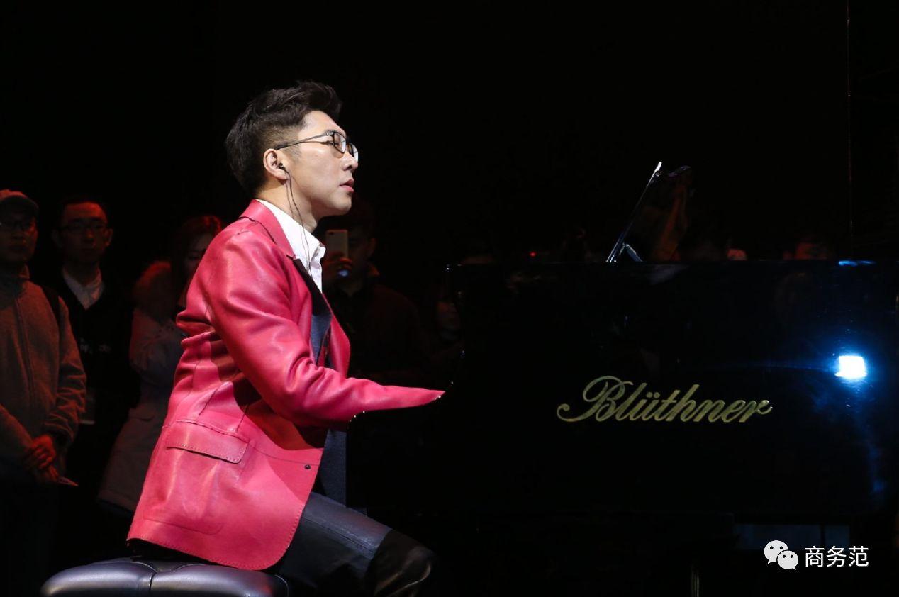 赵胤胤自身就有音乐天赋,赵胤胤谈钢琴家转行