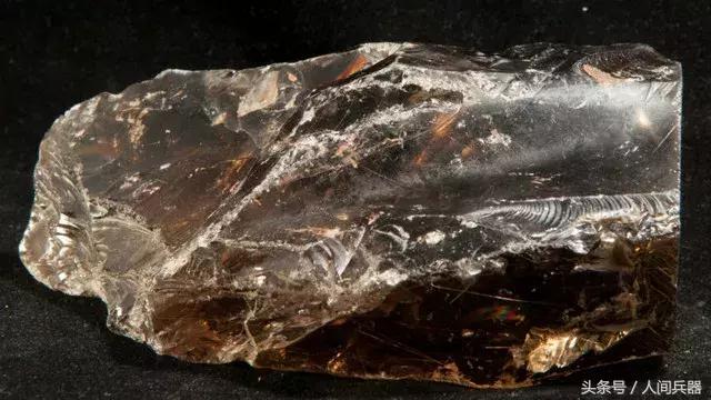 杀人、剥皮两不误！深受恐怖电影喜爱的经典道具剥皮刀