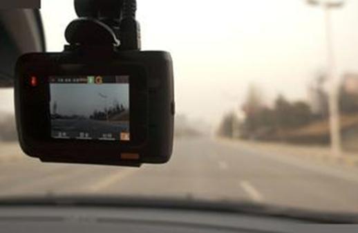 买车载行车记录仪需要注意什么,行车记录仪需要带几个