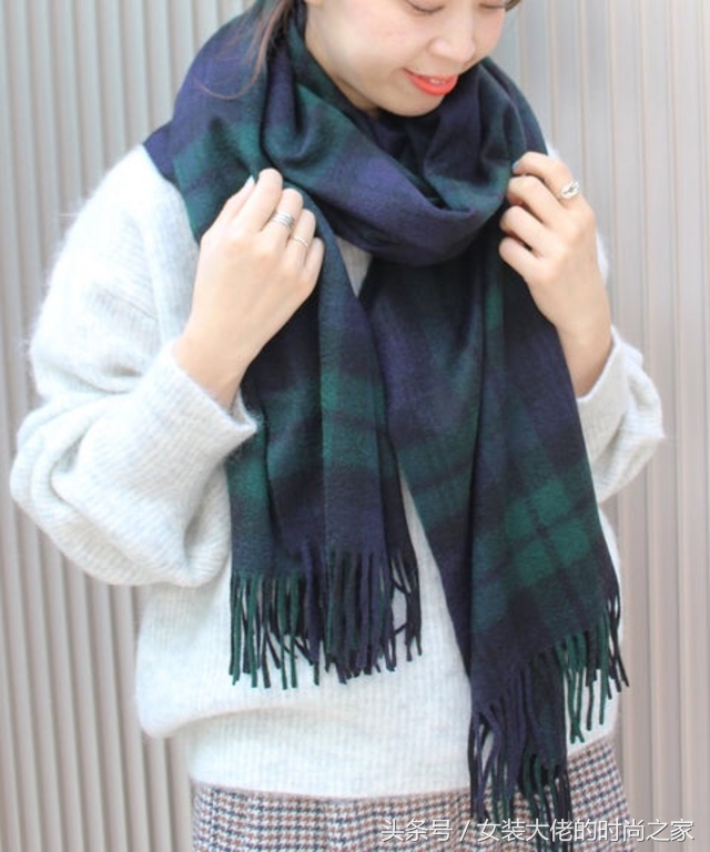 “经典单品”冬天少不了的苏格兰格纹围巾4选