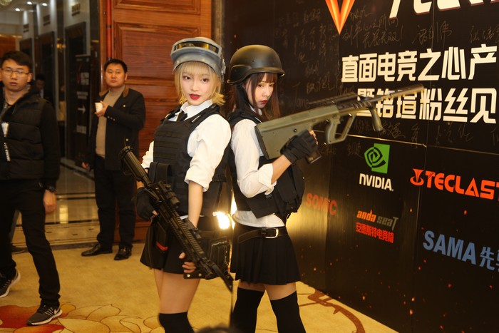 号称国产DIY硬件里最酷炫的?看到实物只想说两个字——厉害