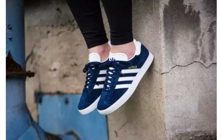 鏄庢槦鍚屾sneaker,鎯宠鏄庢槦鍚屾鍙堜笉鐭ラ亾鎬庝箞鍏ユ墜