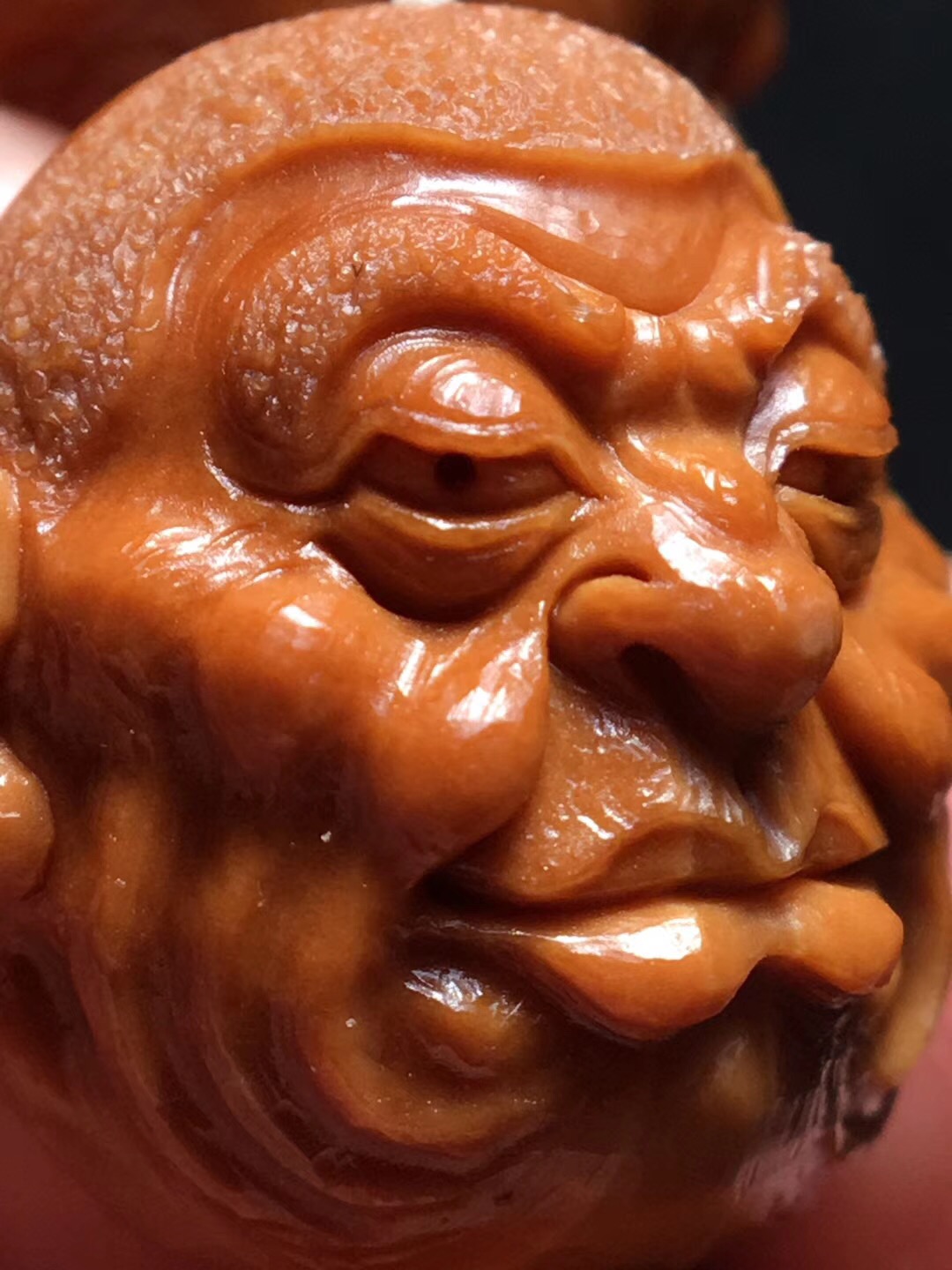 橄榄核雕的作品图片大全,橄榄核雕沈峰作品