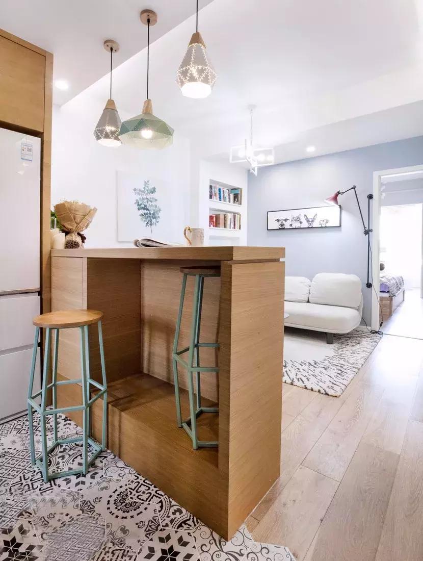 60平北欧小两居室，床头柜非常有设计感