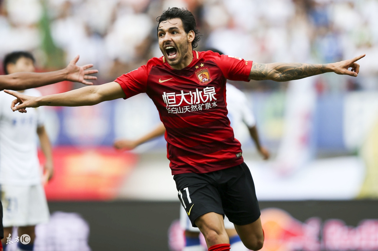 卡纳瓦罗恒大5球,卡纳瓦罗恒大高光时刻