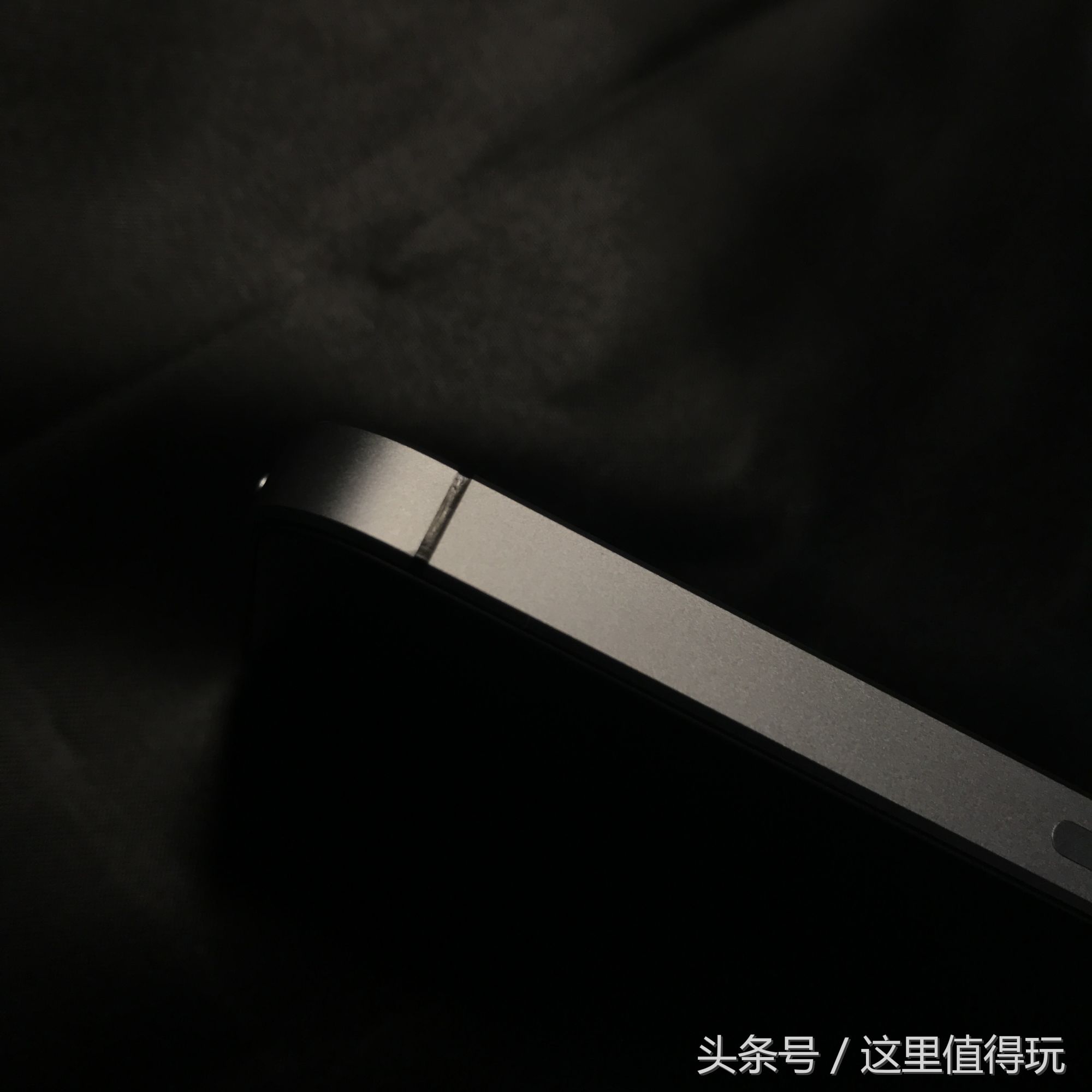 扎心！深水鱼买来的小钢炮iPhoneSE疑似翻新机，留下还是退货？