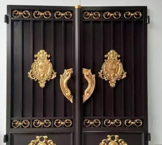 纪梵蒂铸铝门：高端别墅庭院门，都选铝艺门，知道为什么吗？