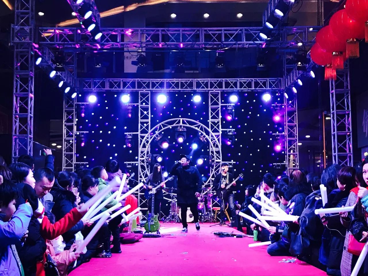 瓒呯骇濂藉悆缇庨灏忓簵,甯備簳灏忓贩鎺ュ湴姘旂殑缇庨灏忓悆鍚堥泦