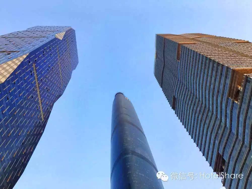 63楼泳池望月、70楼酒吧摘星，广州柏悦|探店首发