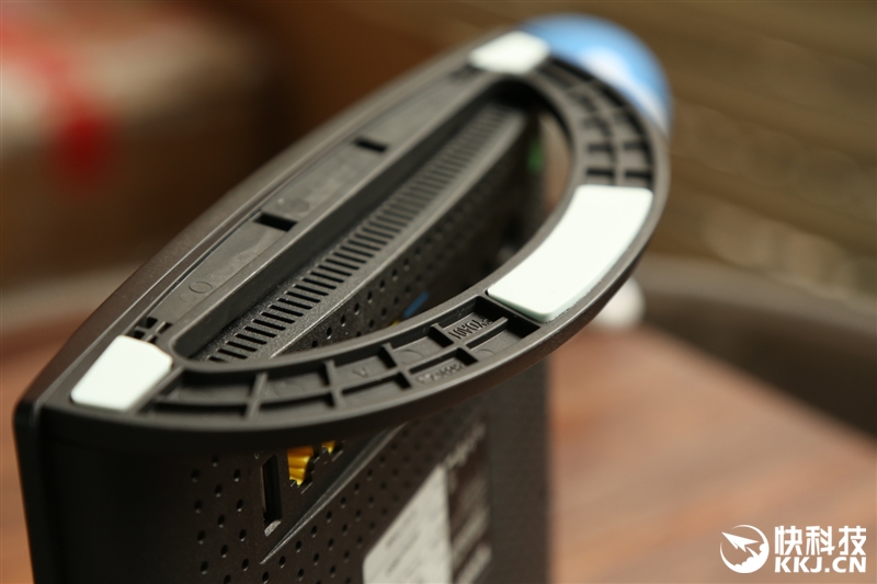 腾达路由器AC9是千兆的吗,腾达ac1200千兆口路由器