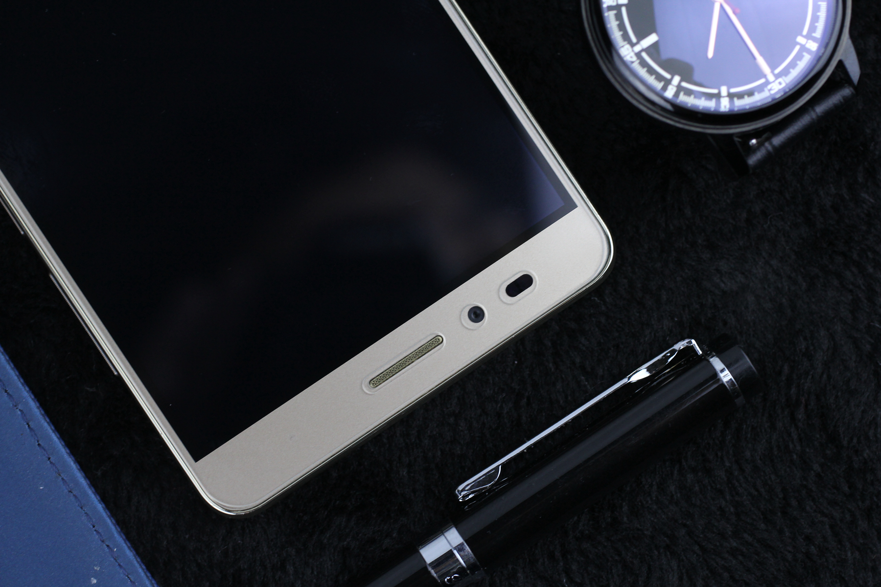 千元机畅玩,令人无法拒绝的荣耀畅玩5x