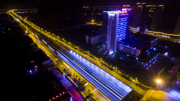 湖城向东看美丽不夜城