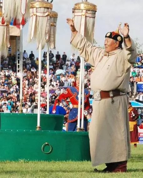 蒙古摔跤有多猛,蒙古摔跤的真实视频