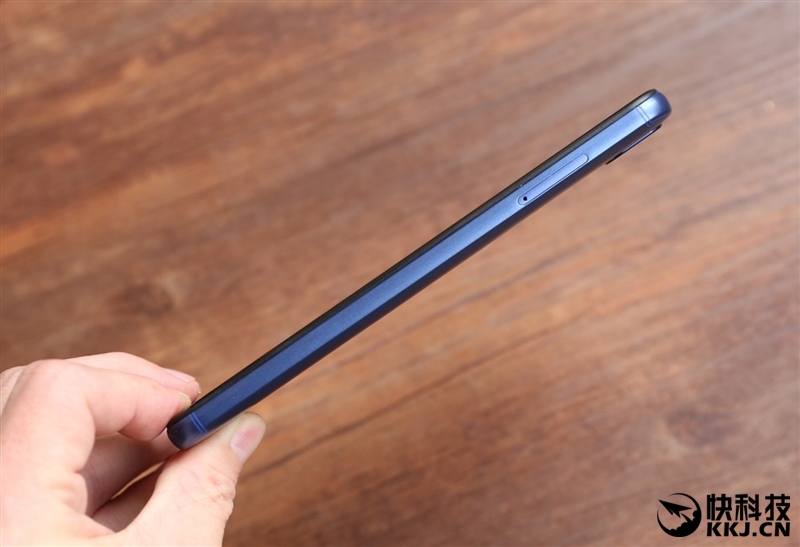 899元!红辣椒7X手机评测:全面屏+4GB内存