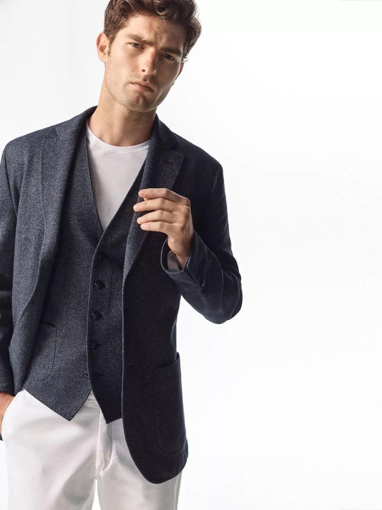 20岁适合穿的西装,哪个牌子中年人的西装性价比高