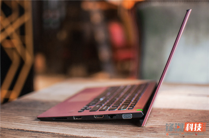 绅士与少女的相遇，2018款VAIO笔记本图赏