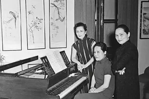 知书｜宋氏三姐妹：一个爱钱，一个爱权，一个爱国