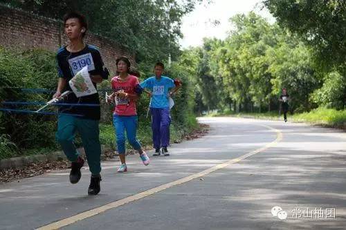 五一小长假去哪也不如回家陪爸妈,五一长假去旅游开心又快乐