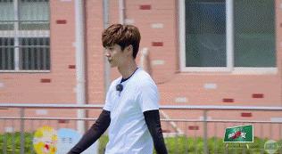 鹿晗踢足球什么水平啊,鹿晗踢球到底有多厉害