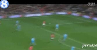 19岁的梅西给足坛带来的震撼,梅西的高光时刻人缝1v3无解过人