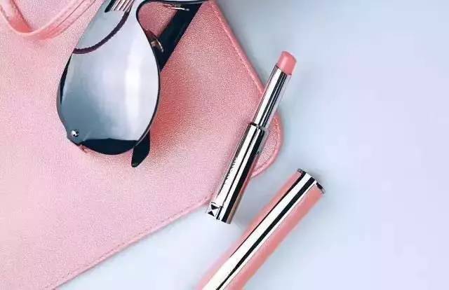 纪梵希哪些口红值得入,纪梵希的口红高档还是迪奥的高档