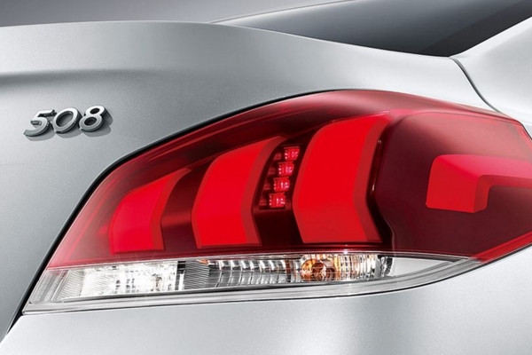 东风标致508配置静态解析搭载1.6T/1.8T汽油发动机