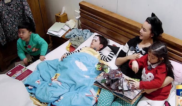 《萌仔萌萌宅》宝贝洗澡着凉，新手爸妈该如何给萌娃洗澡？