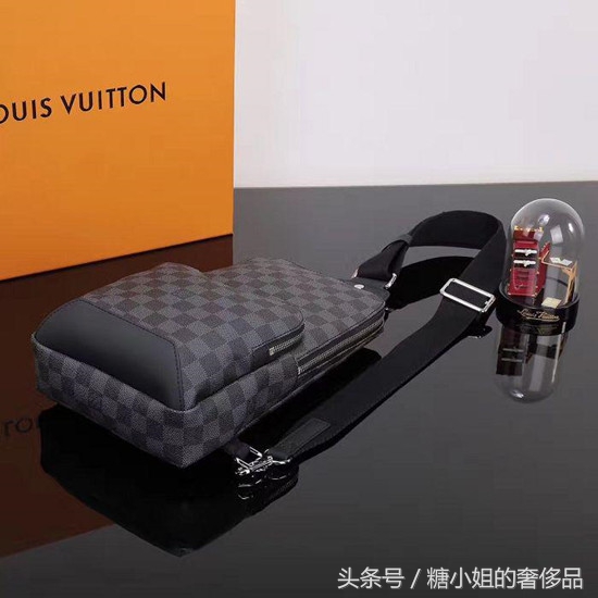 国际大牌包包男士手包推荐,手包奢侈品牌男包