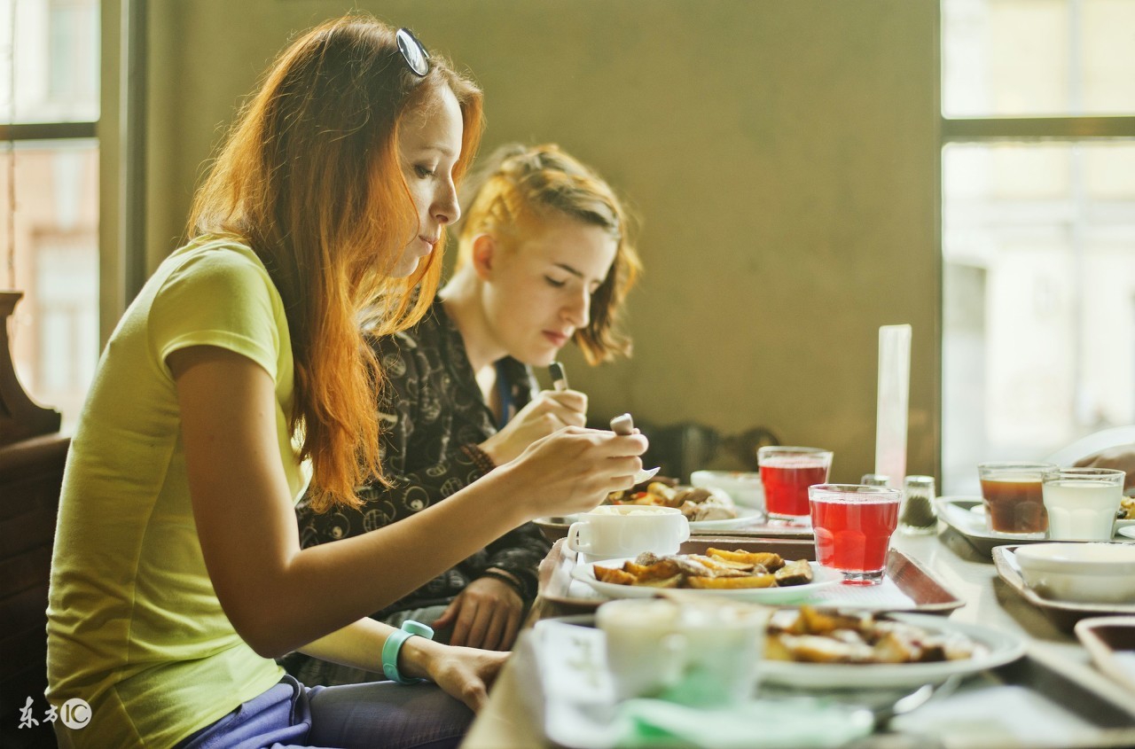 很纠结要不要嫁给他怎么办,要不要嫁给他就和他父母吃顿饭