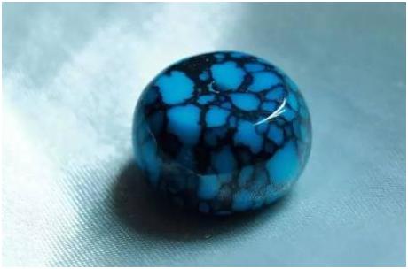 绿颜色的绿松石好吗,绿松石颜色绿的好还是蓝色的好