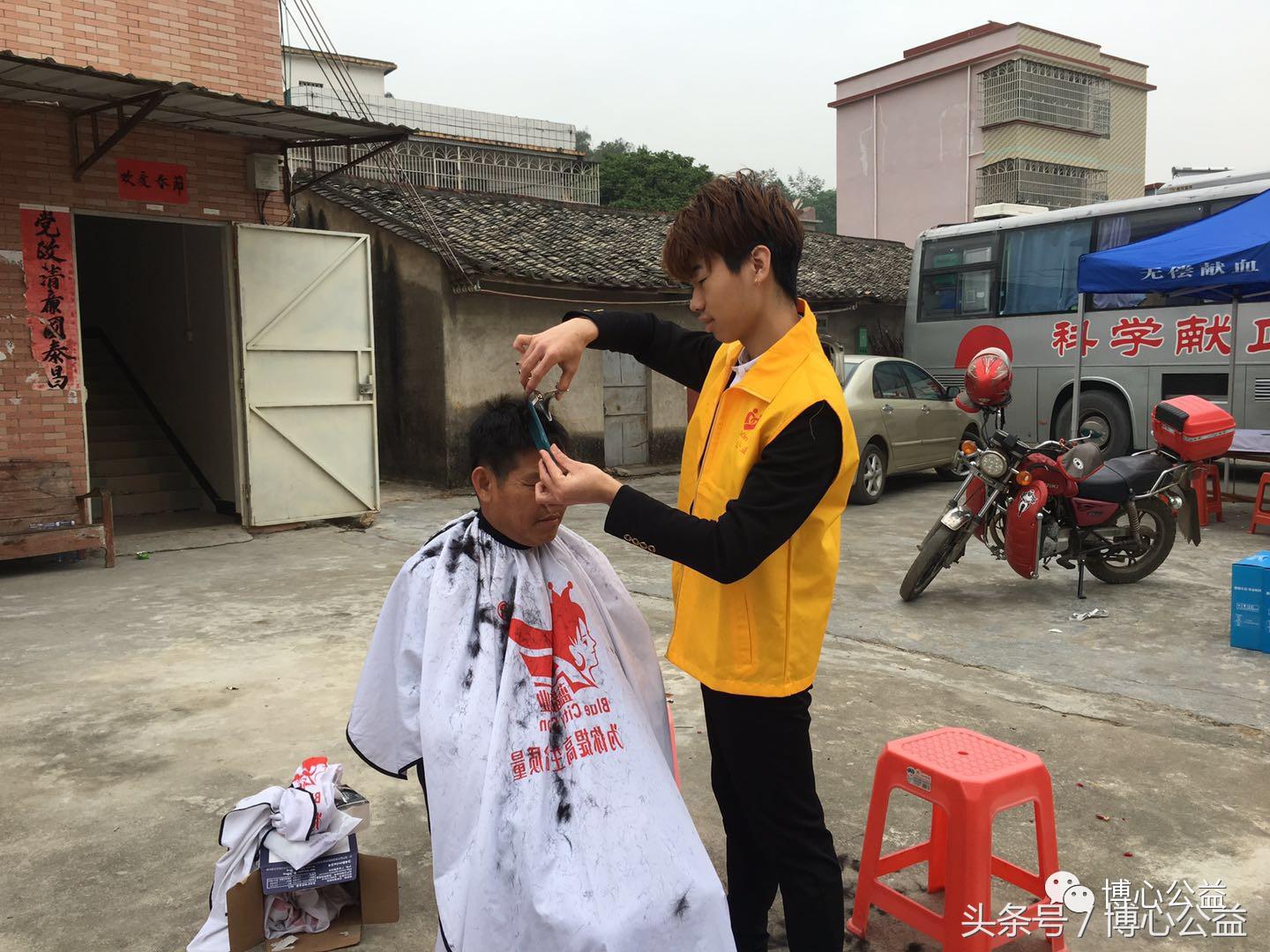 博心：走进平安镇旱田村，便民服务，为您服务