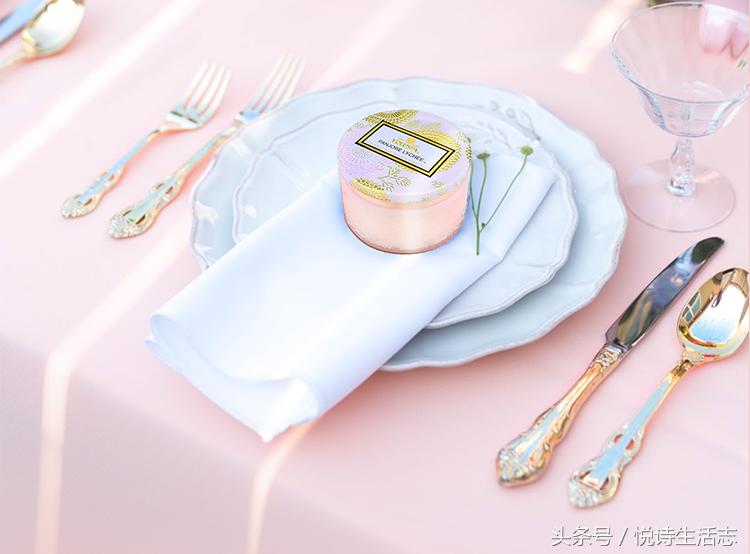 家里浪漫烛光晚餐布置,如何布置烛光晚餐