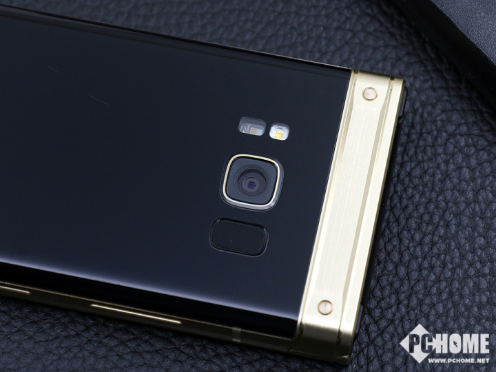 三星w2018翻盖有心系天下吗,三星w2019最后一款情怀大翻盖