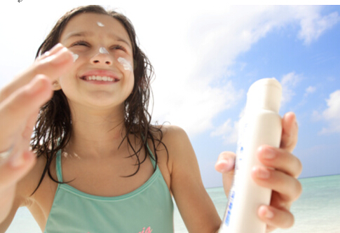 脸部太干燥要如何补水保湿,干燥肌肤该如何正确的补水保湿