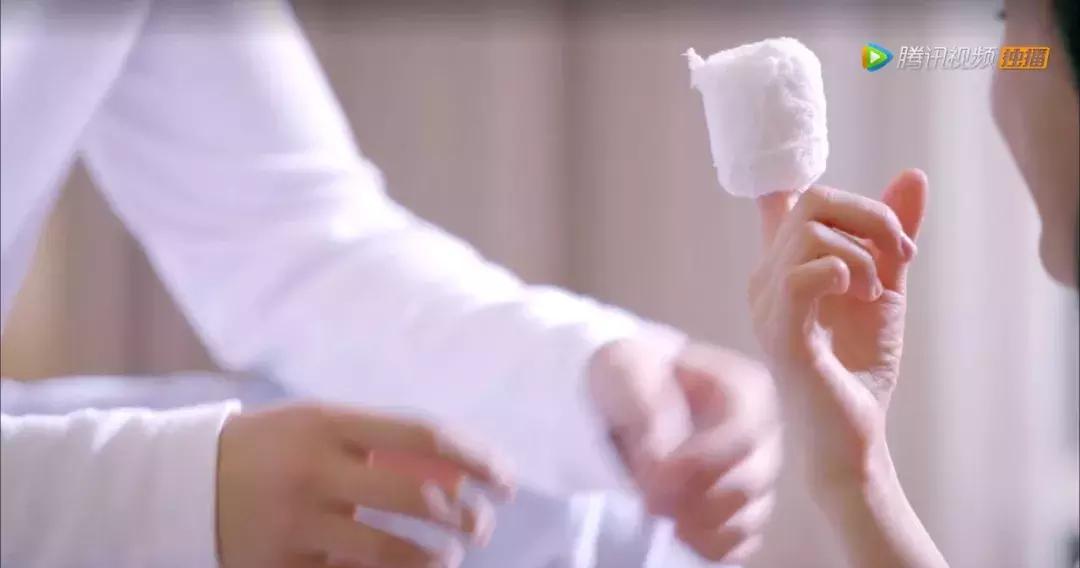 灰姑娘的故事说100年不厌,还不是心里怀揣一个李泽言么