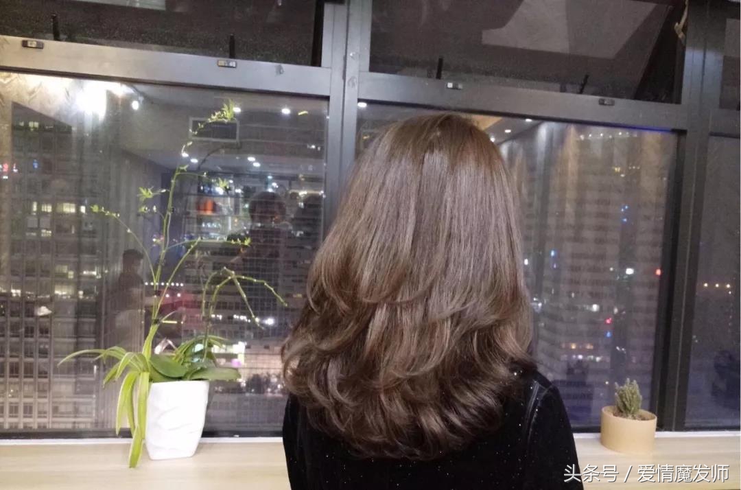 细狗适合烫什么发型,细狗适合的发型不烫