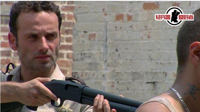 丧尸别跑！《行尸走肉》里那些“对抗丧尸”的终极*器武**（第一季）