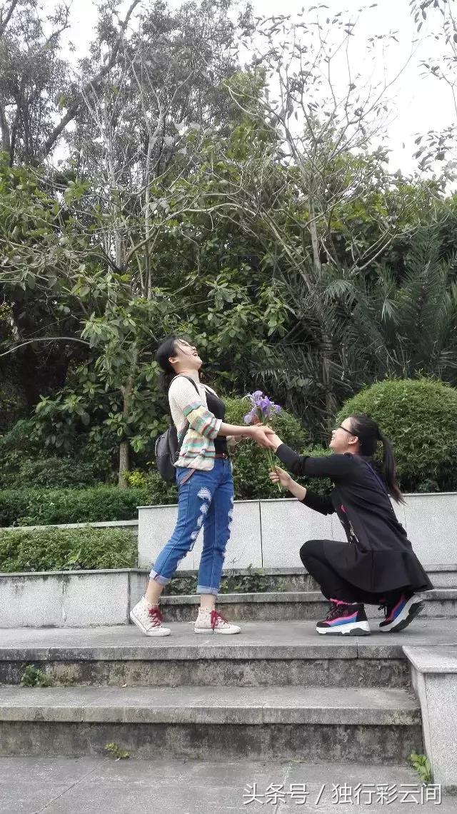 不会错的，选那个陪你一起闹腾的人