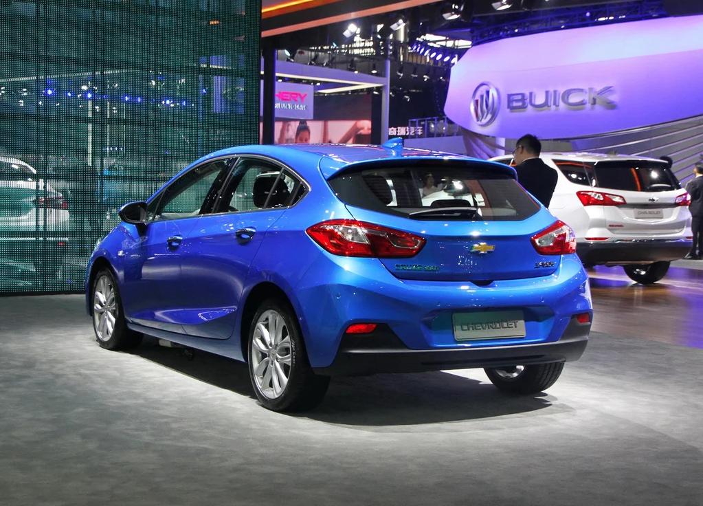 雪佛兰科鲁兹最新款suv,雪佛兰科鲁兹小型suv