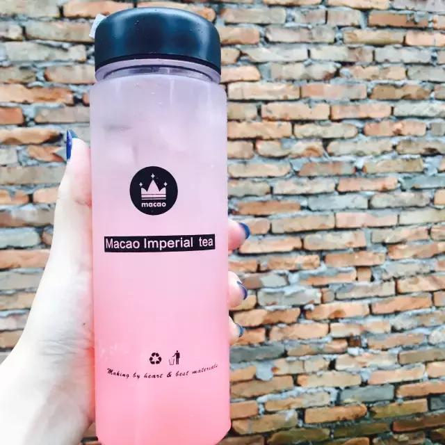 喝遍所有地方的拿铁,喝遍所有奶茶