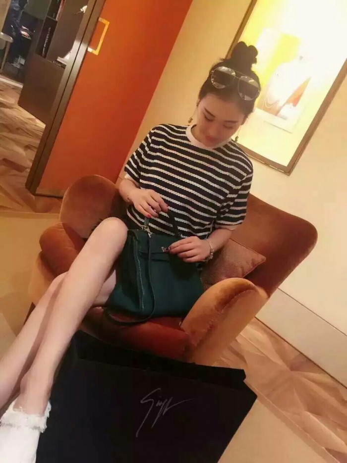 广州旅游攻略必去的店铺,广州必去的四个服装批发市场