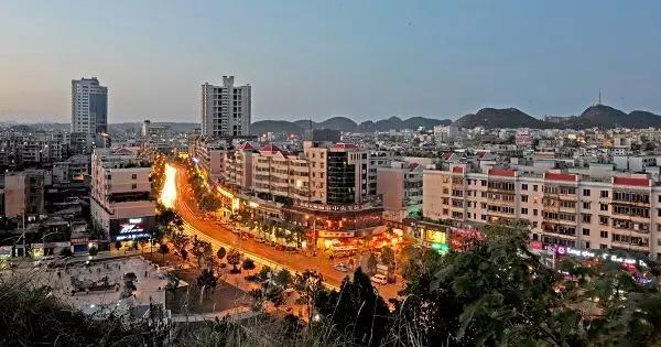 安顺除了龙宫黄果树还有哪里好玩,安顺哪里的瀑布最好玩