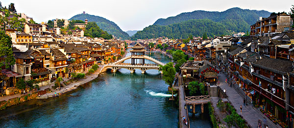 沈从文人生经历与文学创作,在凤凰听一首此生不换