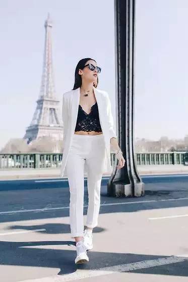 白色裤子显胖还是显瘦,白色裤子会显胖吗