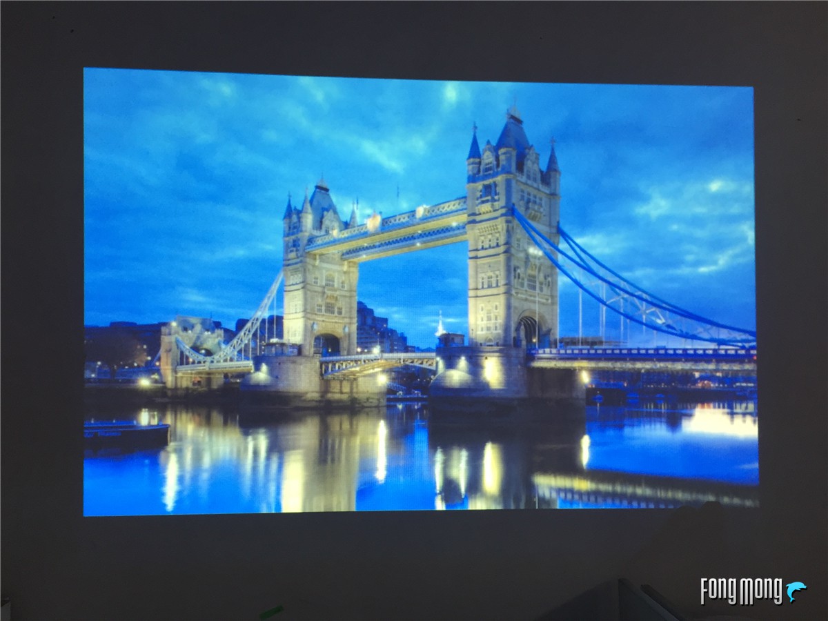 极米z4爵色投影仪是金色的么,极米z4x观影效果怎么样